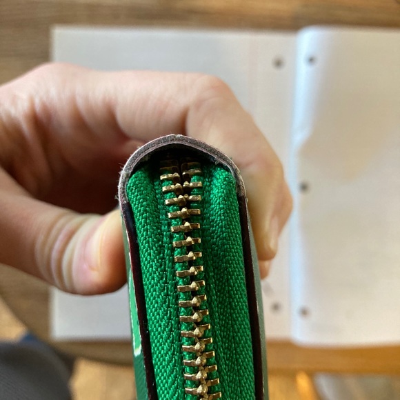 Kate Spade wallet - Picture 8 of 13